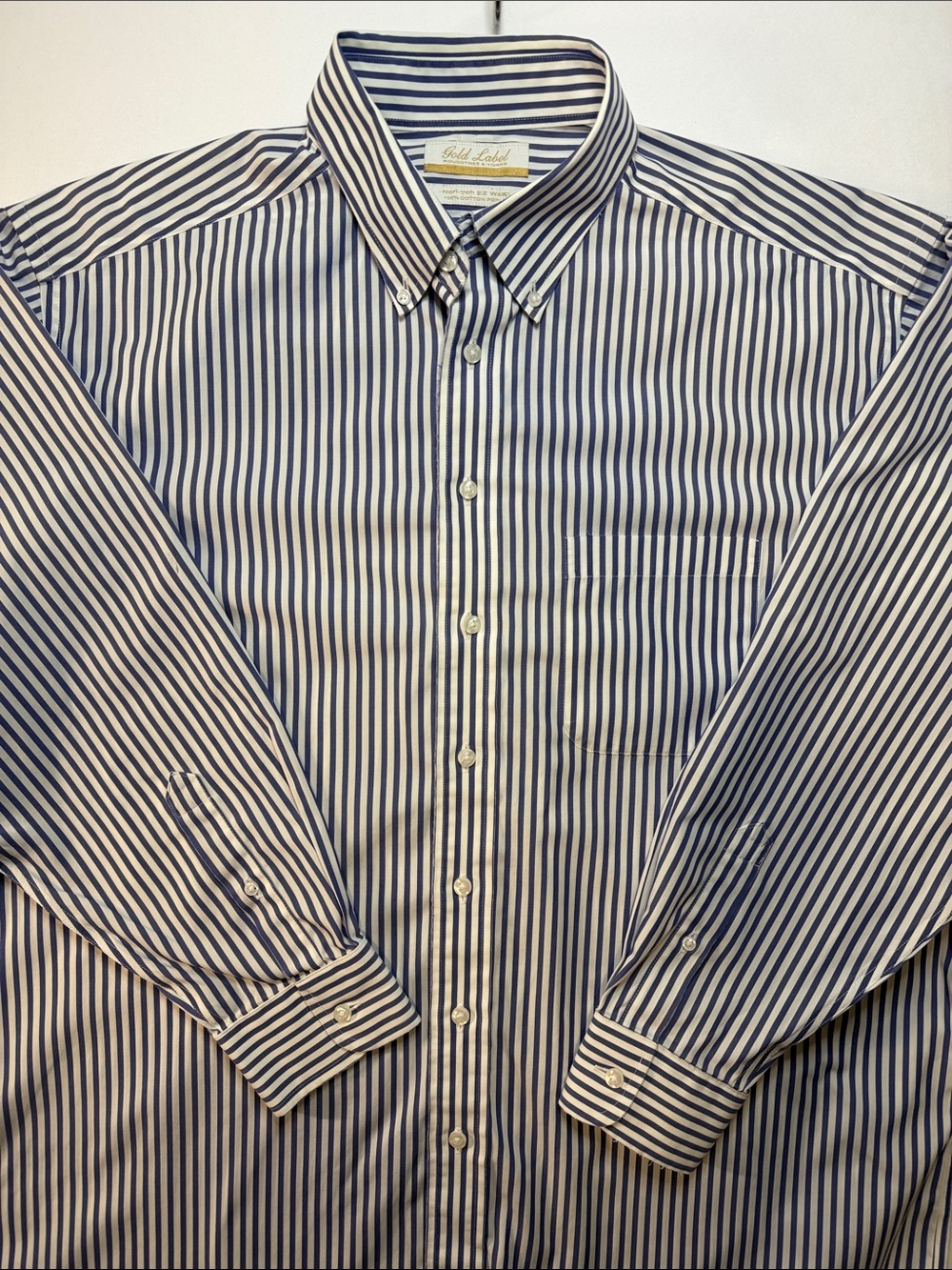 Roundtree & Yorke Blue and White Striped Button-Down Dress Shirt